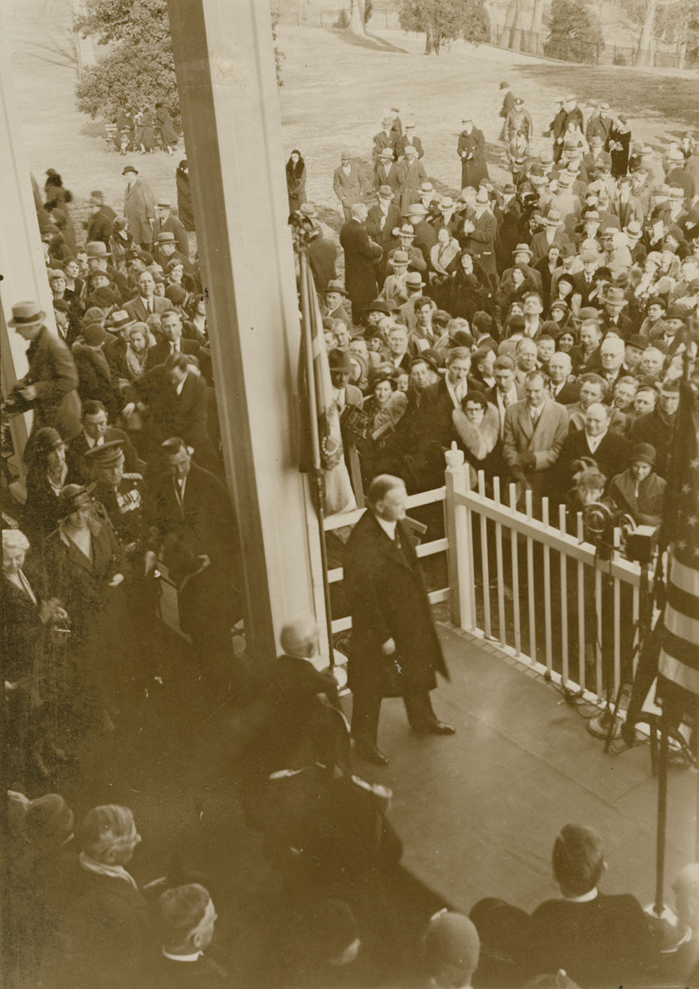 Image of President Hoover addressing crowd at Mount Vernon